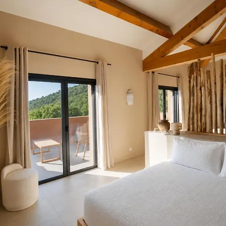Casamore Hotel