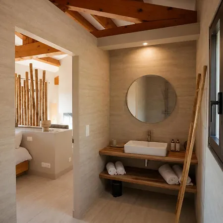 Casamore Hotel *